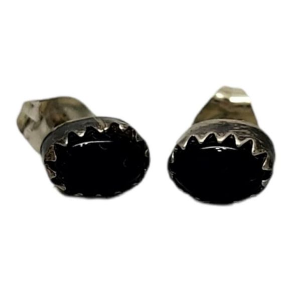 Vintage Southwest Style Oval Sawtooth Setting Onyx Stud Earrings - Picture 1 of 5
